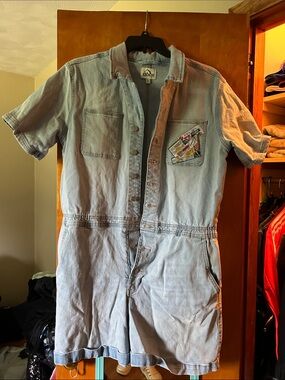 Jordache Vintage Light Blue Denim Romper with White Label. Size XL